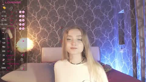 Snapshot of miamiameow chatting on 02-10-26, 05:17 Mia online show from 02-10-26, 05:17