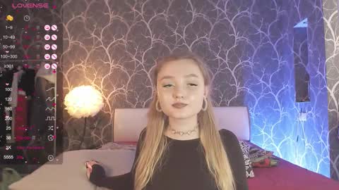 Snapshot of miamiameow chatting on 03-05-26, 01:40 Mia online show from 03-05-26, 01:40