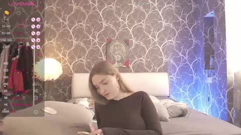 Snapshot of miamiameow chatting on 05-05-26, 03:09 Mia online show from 05-05-26, 03:09