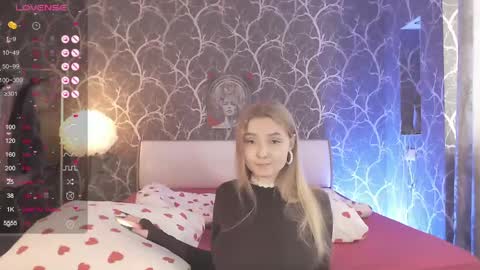 Snapshot of miamiameow chatting on 06-01-26, 10:39 Mia online show from 06-01-26, 10:39