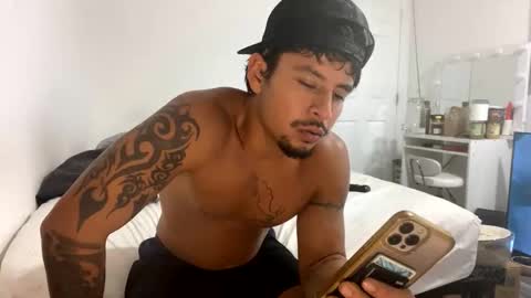 miamiclos1 online show from 11-23-25, 03:28