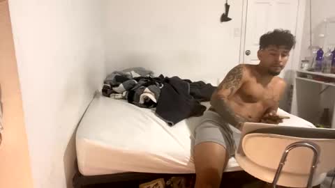 Snapshot of miamiclos1 chatting on 02-14-26, 12:07 miamiclos1 online show from 02-14-26, 12:07