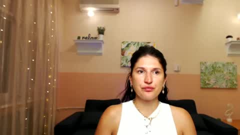 Snapshot of miamilff_sugar chatting on 06-25-26, 11:26 Alianna online show from 06-25-26, 11:26
