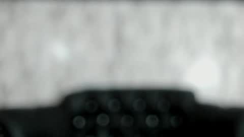 Mia   -5 7001400 Follow  online show from 01-11-25, 04:57