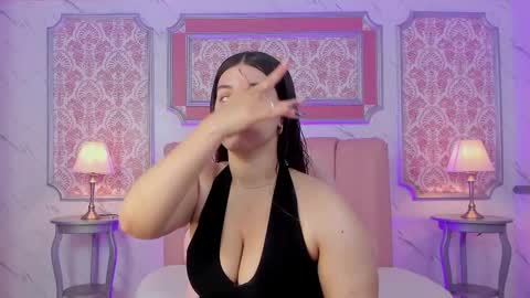 Mia   -5 7001400 Follow  online show from 03-05-25, 12:33