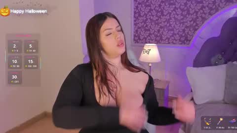 Snapshot of miamontoya chatting on 11-03-25, 01:23 Mia -5 7001400 Follow online show from 11-03-25, 01:23