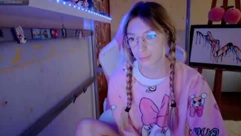 Snapshot of miamooonn chatting on 06-30-26, 06:03 MiaMoon online show from 06-30-26, 06:03