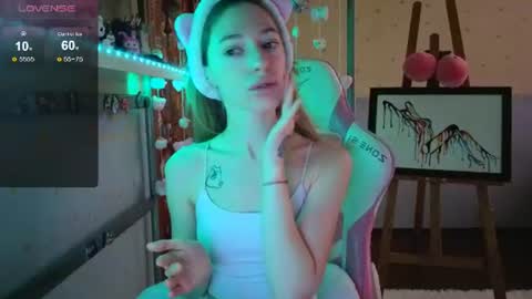 Snapshot of miamooonn chatting on 07-17-26, 05:36 MiaMoon online show from 07-17-26, 05:36