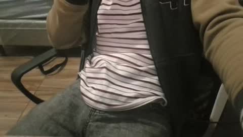 miamorr_ online show from 12-18-25, 06:41