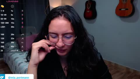 Snapshot of miaportman chatting on 12-02-24, 12:51 MIAPORTMANN online show from 12-02-24, 12:51