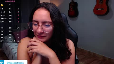 Snapshot of miaportman chatting on 12-04-24, 12:03 MIAPORTMANN online show from 12-04-24, 12:03