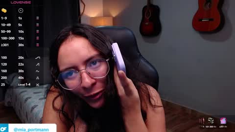 Snapshot of miaportman chatting on 12-16-24, 12:16 MIAPORTMANN online show from 12-16-24, 12:16