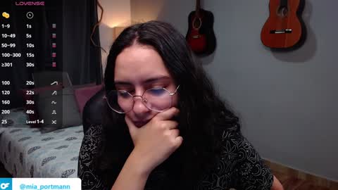 Snapshot of miaportman chatting on 01-14-25, 12:14 MIAPORTMANN online show from 01-14-25, 12:14