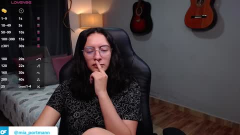 Snapshot of miaportman chatting on 01-14-25, 03:15 MIAPORTMANN online show from 01-14-25, 03:15