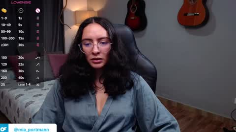 Snapshot of miaportman chatting on 01-20-25, 03:28 MIAPORTMANN online show from 01-20-25, 03:28