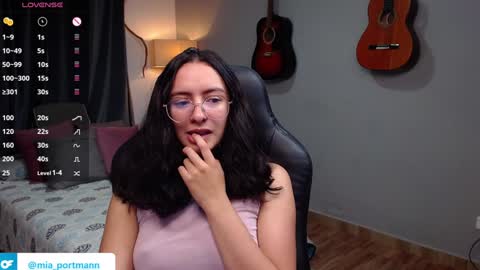 Snapshot of miaportman chatting on 01-23-25, 09:39 MIAPORTMANN online show from 01-23-25, 09:39