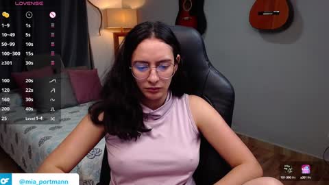 Snapshot of miaportman chatting on 01-23-25, 12:41 MIAPORTMANN online show from 01-23-25, 12:41