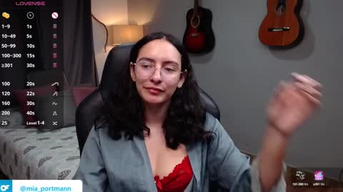 Snapshot of miaportman chatting on 01-24-25, 03:13 MIAPORTMANN online show from 01-24-25, 03:13