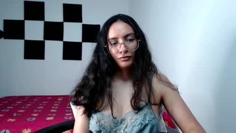 Snapshot of miaportman chatting on 10-11-25, 03:21 MIAPORTMANN online show from 10-11-25, 03:21