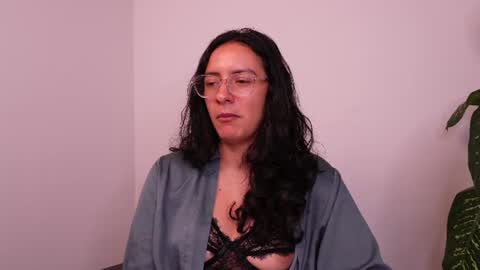 Snapshot of miaportman chatting on 07-05-26, 07:15 MIAPORTMANN online show from 07-05-26, 07:15