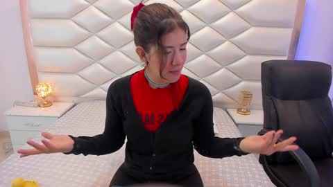 Sweetie Mia online show from 02-03-25, 12:25