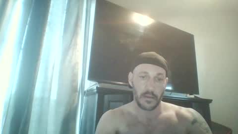 Snapshot of miaqueennpetedaddy chatting on 04-23-26, 10:14 miaqueennpetedaddy online show from 04-23-26, 10:14