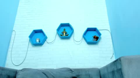 Mia Quevedo online show from 01-28-25, 06:07