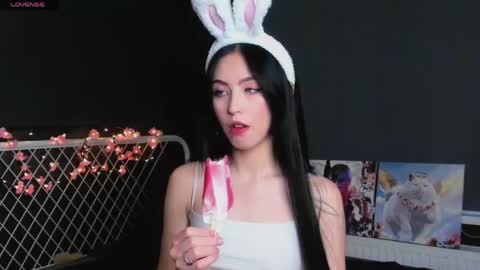 Snapshot of miarielle chatting on 04-19-26, 06:54 Liz online show from 04-19-26, 06:54