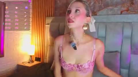 Snapshot of miaroldan chatting on 07-27-26, 12:45 miaroldan online show from 07-27-26, 12:45
