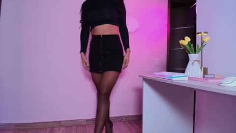 Snapshot of miarouss3 chatting on 12-19-24, 12:34 My name is Mia Please say hello I like to chat with you. If you have requests or dirty talk please use tip online show from 12-19-24, 12:34