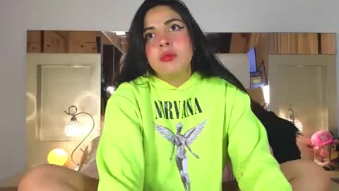 Snapshot of miasavagex18 chatting on 01-13-25, 12:51 MiaHancock online show from 01-13-25, 12:51