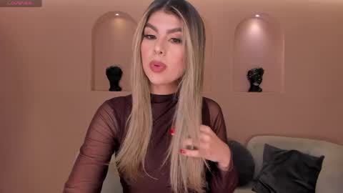 Mia Silva online show from 05-20-26, 11:16