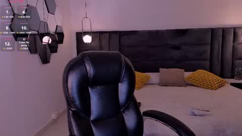 Mia Silva online show from 07-15-26, 11:15