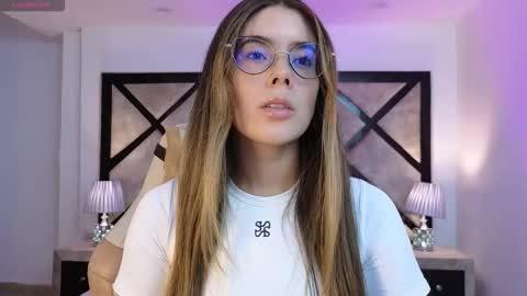 Mia online show from 03-13-26, 07:42