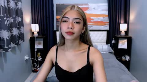 Snapshot of miasmith09 chatting on 01-08-26, 01:52 Pau and jence online show from 01-08-26, 01:52