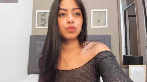 Snapshot of miastevenss chatting on 10-06-25, 11:02 Mia Stevens online show from 10-06-25, 11:02