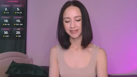 Mia online show from 10-02-25, 07:37