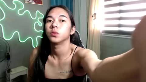 Mia online show from 09-30-25, 07:57