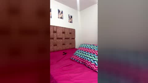Snapshot of miavanessa_high chatting on 05-14-26, 12:12 MIA VANESSA online show from 05-14-26, 12:12