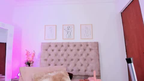 Miavenuss 1 online show from 03-21-26, 09:29