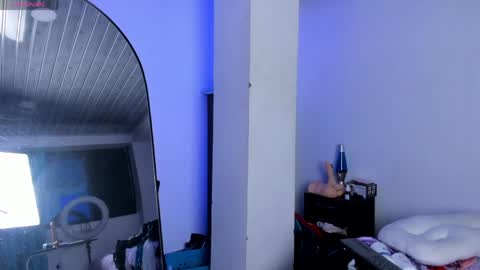 Snapshot of miavillalobos_ chatting on 05-03-26, 03:45 Mia Villalobos online show from 05-03-26, 03:45