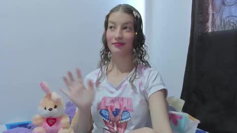Snapshot of miavolkova_ chatting on 09-09-25, 08:52 Chloe online show from 09-09-25, 08:52