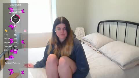 Snapshot of miawallace__ chatting on 02-19-25, 01:39 Mia online show from 02-19-25, 01:39