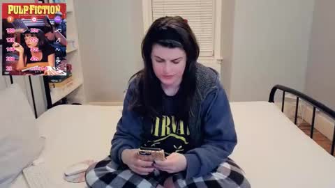 Mia  online show from 04-12-26, 09:42