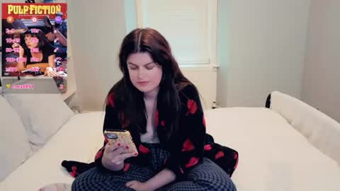 Mia  online show from 06-18-26, 03:16