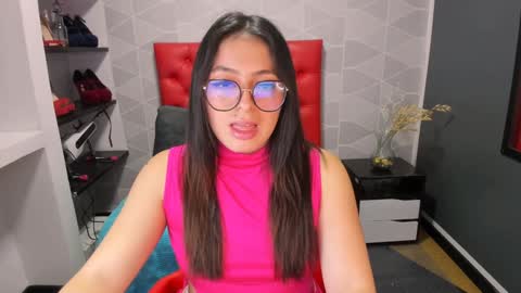 Snapshot of miawils_ chatting on 12-13-24, 10:34 M I A W I L S online show from 12-13-24, 10:34