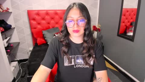 Snapshot of miawils_ chatting on 01-20-25, 08:18 M I A W I L S online show from 01-20-25, 08:18