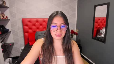 Snapshot of miawils_ chatting on 01-25-25, 07:49 M I A W I L S online show from 01-25-25, 07:49