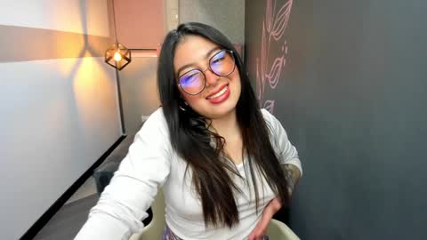 Snapshot of miawils_ chatting on 02-04-25, 07:44 M I A W I L S online show from 02-04-25, 07:44