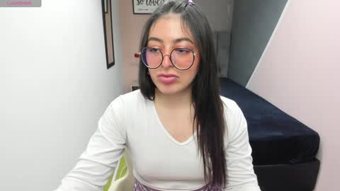 Snapshot of miawils_ chatting on 02-04-25, 10:45 M I A W I L S online show from 02-04-25, 10:45